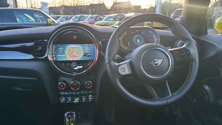 MINI Hatchback 135kW Cooper S Level 3 33kWh 3dr Auto Electric Hatchback